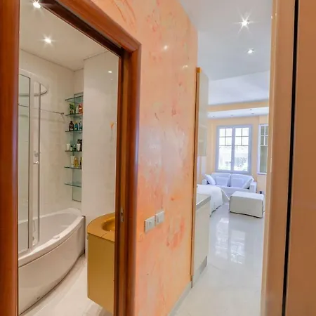 Perfect Localisation Studio Cosy 1min From Monaco *
